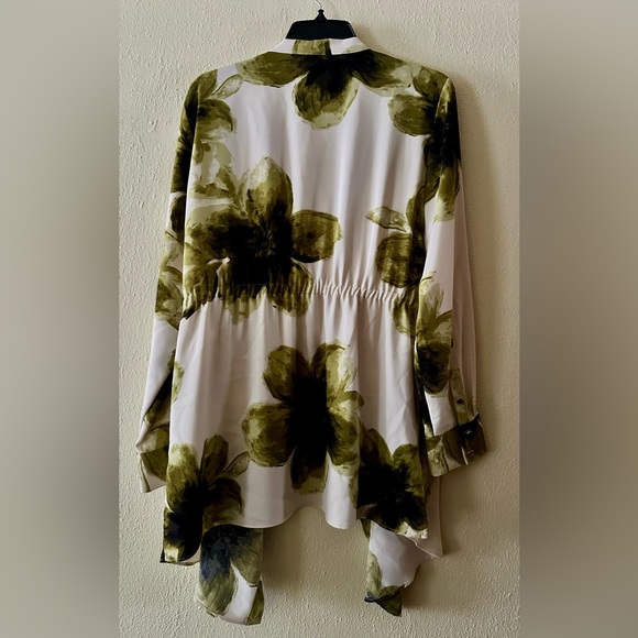 Investments Cardigan - Picture 4 of 13